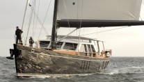 The stunning Akalam Yacht by Pendennis and Barracuda Yacht Design